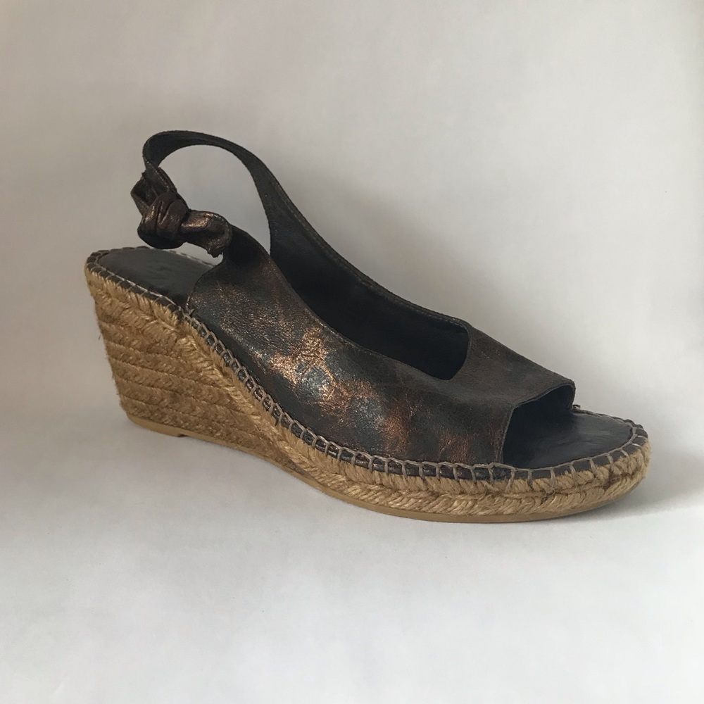 Eric Michael 39 (7.5M) Paloma Bronze Slingbacks